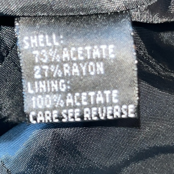 Vintage Black Velvet Gorgeous Lined Tailored And Fitted Button Front Jacket - Picture 15 of 15